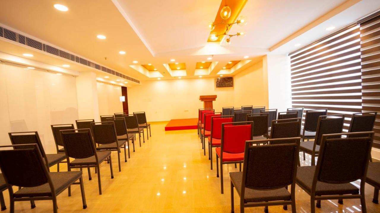 特里凡得琅 Dev Residency酒店 外观 照片